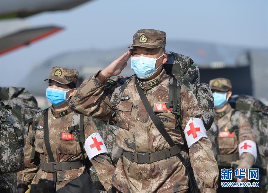 （聚焦疫情防控·圖文互動）（11）空軍第四次向武漢大規?？者\醫療隊員和物資
