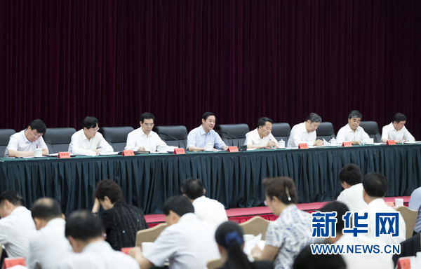 7月12日，中共中央政治局委員、中央書記處書記、中宣部部長劉奇葆在北京出席全國出版工作會議。 新華社記者 丁海濤 攝