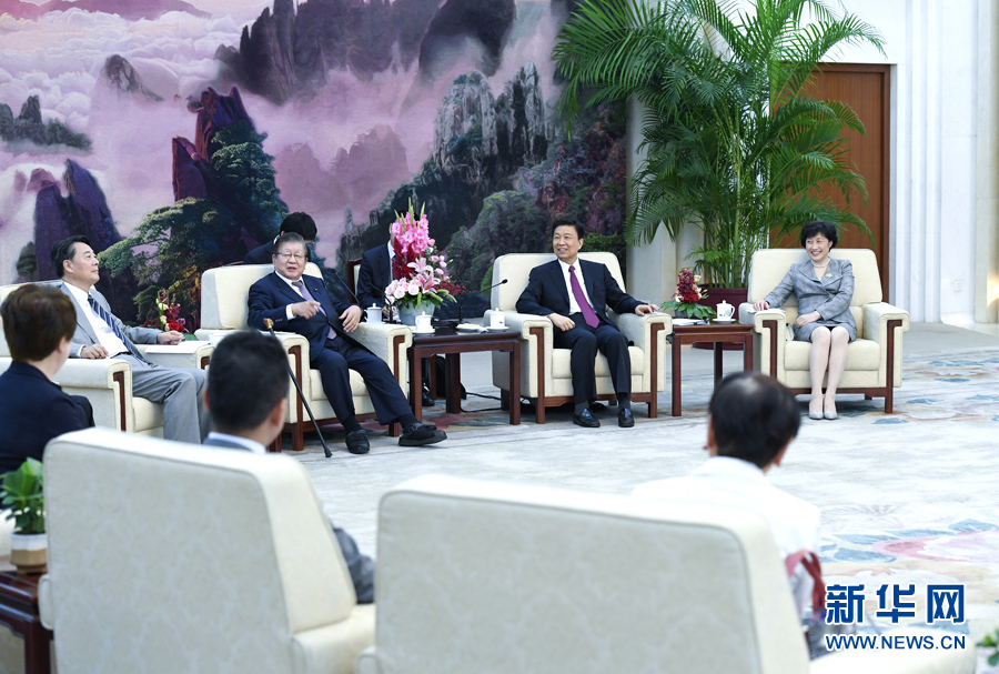 9月20日，國家副主席李源潮在北京會見由黨的最高顧問、前眾議長橫路孝弘率領的日本民進黨政治家代表團。 新華社記者 張領 攝 