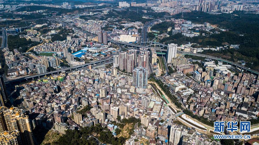 （在習(xí)近平新時(shí)代中國特色社會主義思想指引下——新時(shí)代新作為新篇章·圖文互動）（2）從種地到“種”高科技產(chǎn)業(yè)——“改革村”的新思維