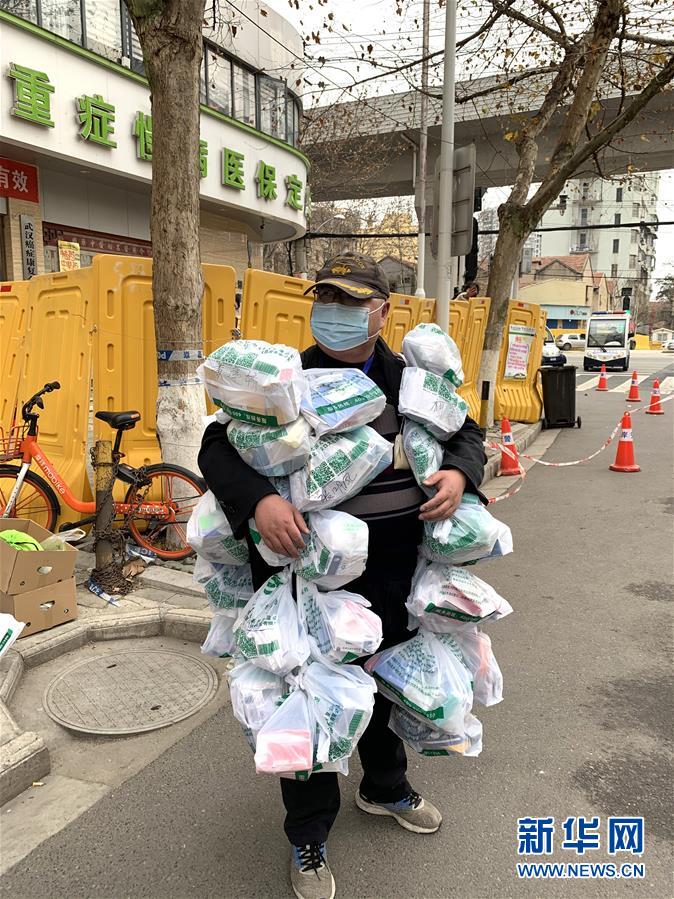 （新華全媒頭條·圖文互動）（8）一鼓作氣，不勝不休！——寫在疫情防控阻擊戰的關鍵時刻