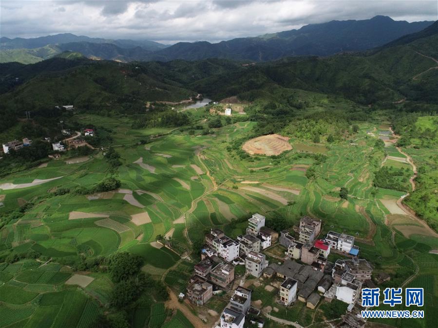 （在習(xí)近平新時(shí)代中國特色社會(huì)主義思想指引下——新時(shí)代新作為新篇章·習(xí)近平總書記關(guān)切事·圖文互動(dòng)）（4）新生活、新盼頭——脫貧攻堅(jiān)新形勢速覽