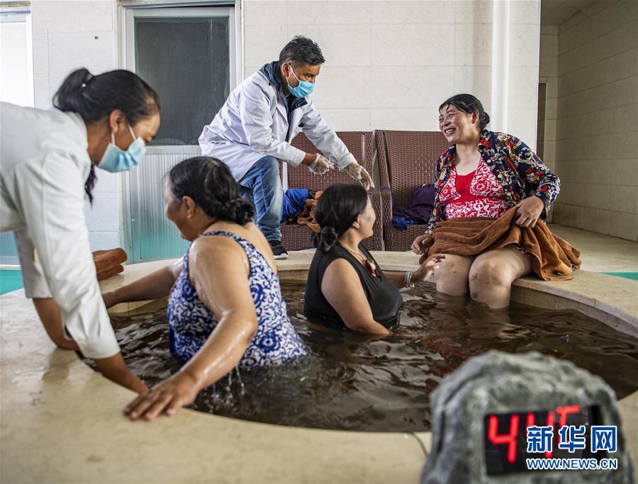 （新華全媒頭條·走向我們的小康生活·圖文互動）（10）扎西德勒，我們的新家園——西藏易地扶貧搬遷搬出幸福美好新生活