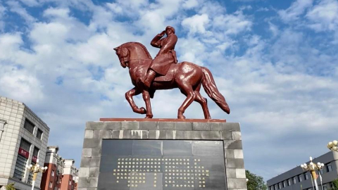 英雄之路——承載歷史，通向復興