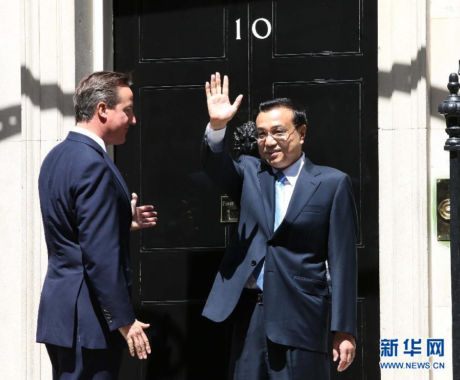 6月17日，中國國務(wù)院總理李克強(qiáng)在倫敦唐寧街10號(hào)首相府同英國首相卡梅倫舉行中英總理年度會(huì)晤。新華社記者 龐興雷 攝