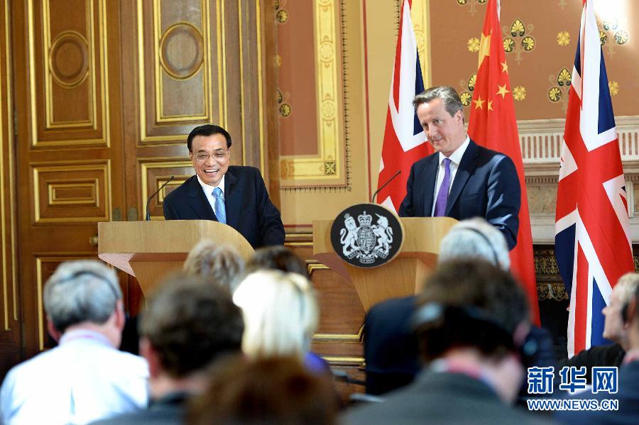 6月17日，中國國務院總理李克強同英國首相卡梅倫在倫敦舉行中英總理年度會晤后共同會見記者。新華社記者 李濤 攝