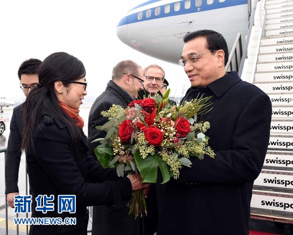 1月20日，中國國務院總理李克強抵達瑞士蘇黎世，出席達沃斯世界經濟論壇年會并對瑞士進行工作訪問。 新華社記者 饒愛民 攝