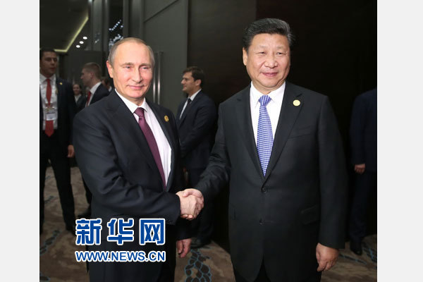 11月15日，國家主席習(xí)近平在土耳其安塔利亞會見俄羅斯總統(tǒng)普京。 新華社記者馬占成攝