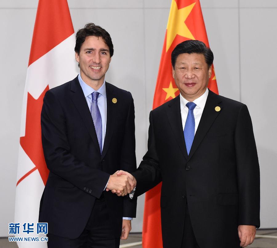 11月16日，國家主席習近平在土耳其安塔利亞會見加拿大總理特魯多。 新華社記者 饒愛民 攝
