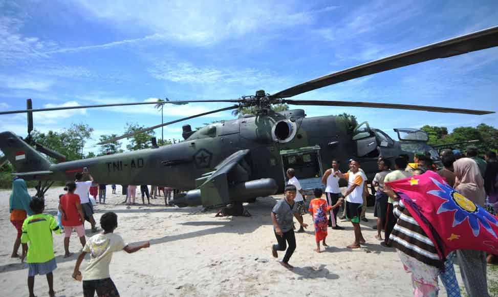 印尼空軍搜救飛機?？考永锫u